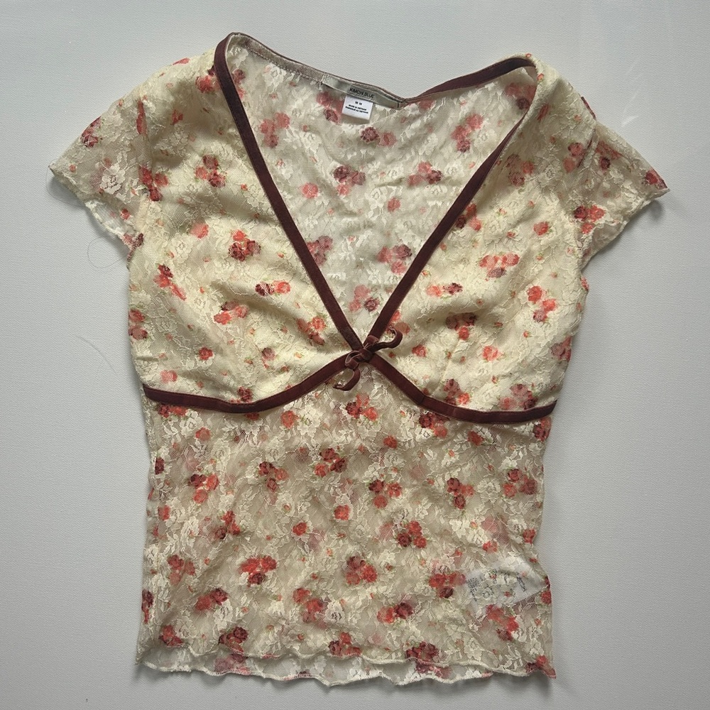 Urban Outfitters Kimchi Blue Lace floral crop top